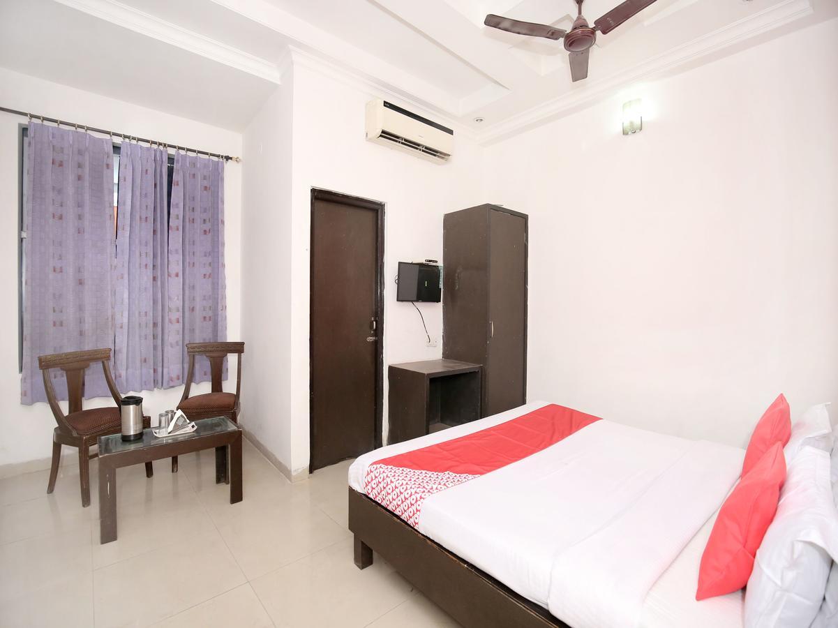 Oyo 12972 Hotel Krishna Castle 阿姆利则 外观 照片