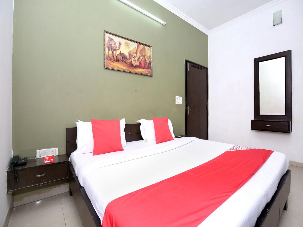 Oyo 12972 Hotel Krishna Castle 阿姆利则 外观 照片