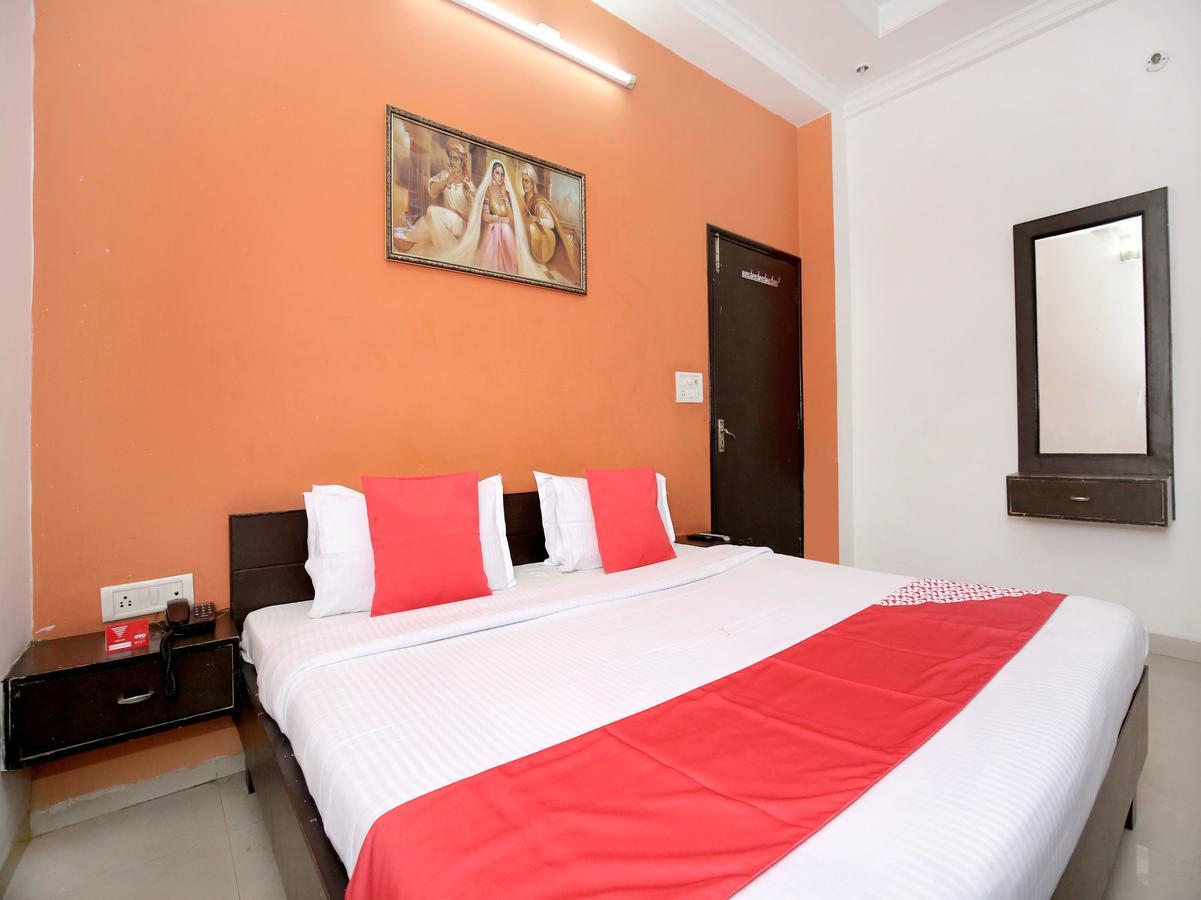 Oyo 12972 Hotel Krishna Castle 阿姆利则 外观 照片
