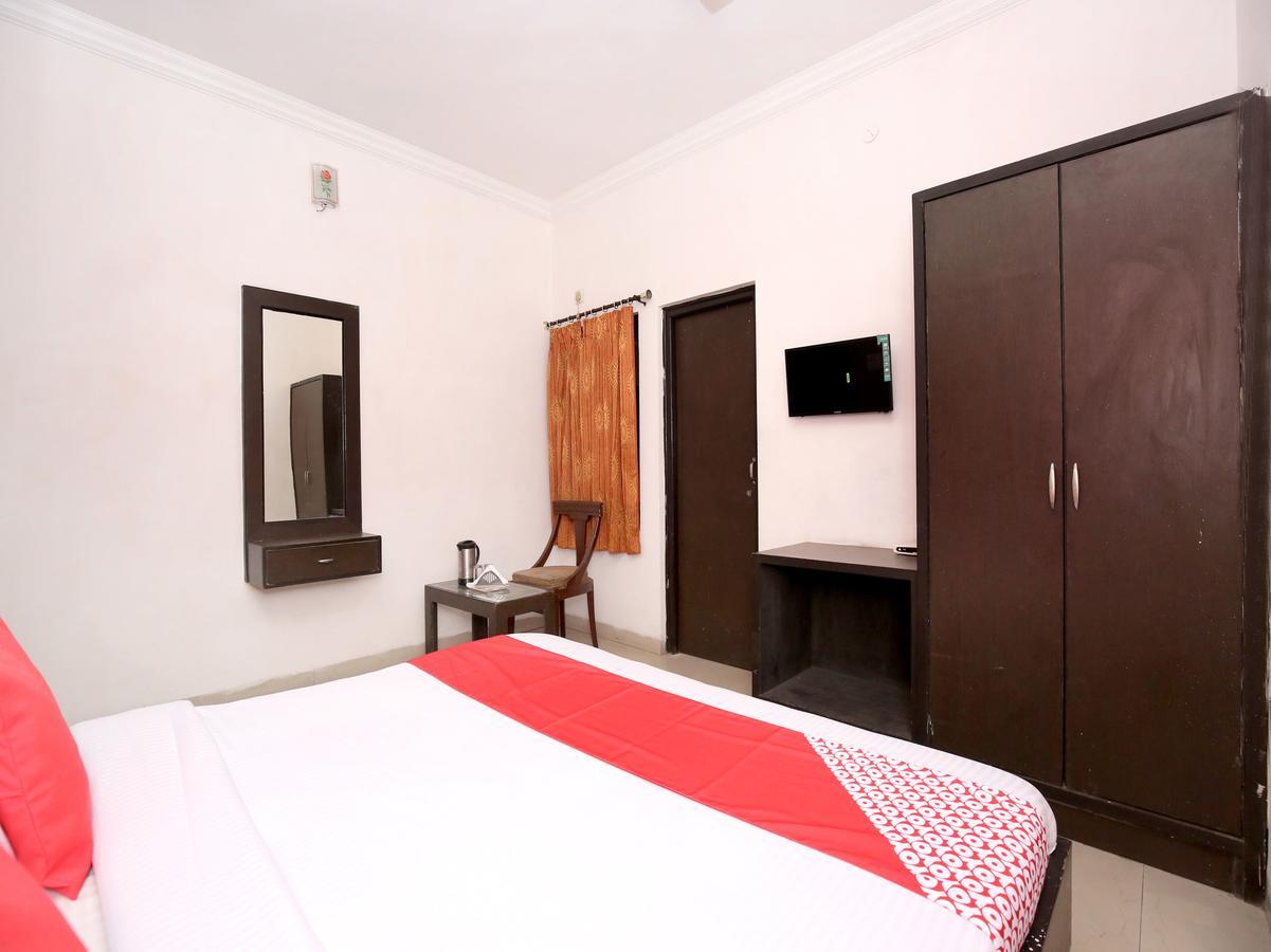 Oyo 12972 Hotel Krishna Castle 阿姆利则 外观 照片